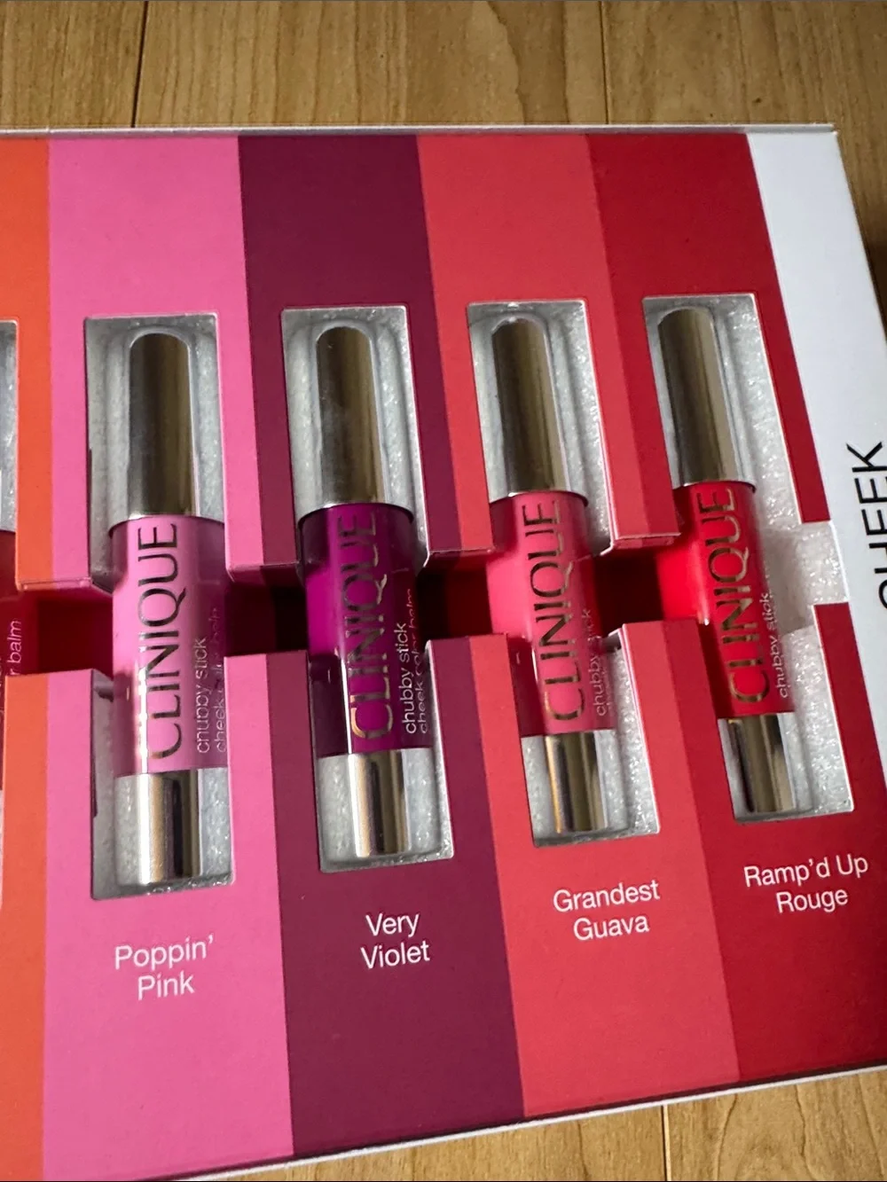 Clinique chubby 16